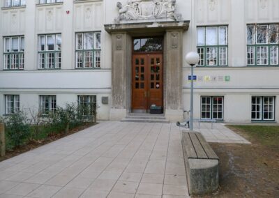 Vorplatz NMS Perchtoldsdorf
